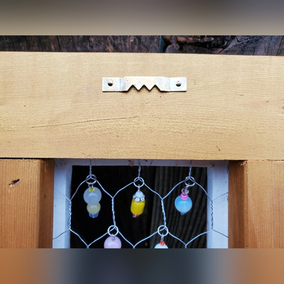 BOHO CHICKEN WIRE BEADED FRAME/WALL DECOR - Picture 9 of 9